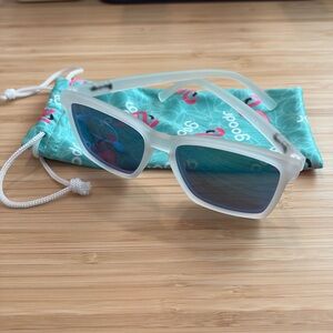 Goodr Lightweight Middle Seat Advantage Sunglasses